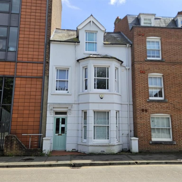5 bedroom terraced house to rent - Photo 1