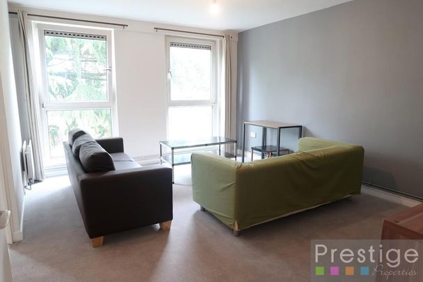 2 bedroom flat to rent - Photo 1