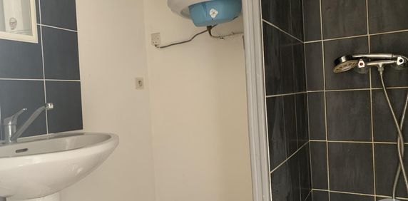 Location Appartement 2 pièces 37m² ISSOUDUN 36100 - Photo 2