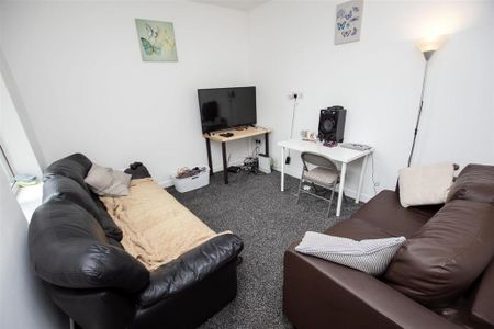 5 bedroom house to rent - Photo 4