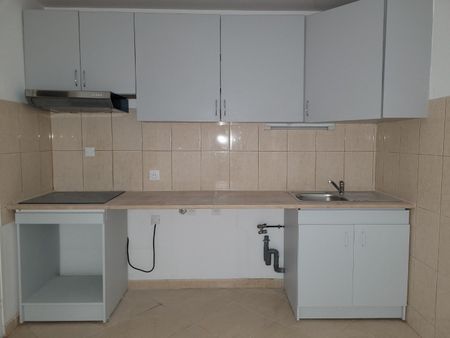 Location Appartement 3 pièces 56m² CONDE SUR L ESCAUT 59163 - Photo 2