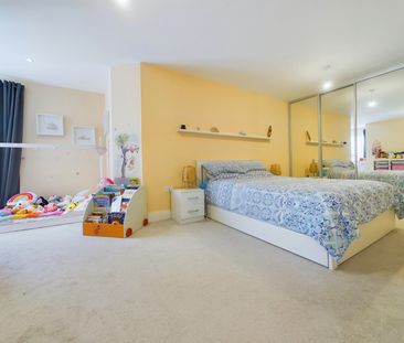 1 bedroom Flat in Oldfield Road, Maidenhead - Photo 3