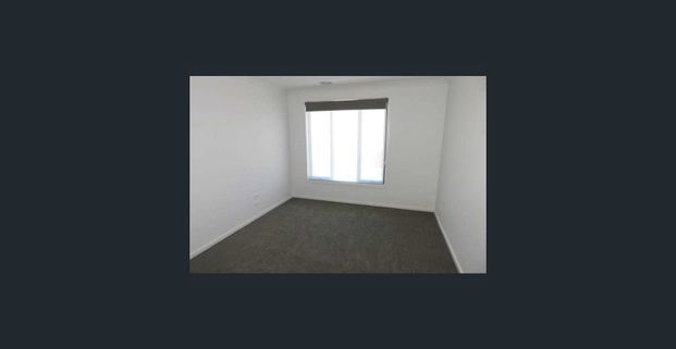 Modern Family Home - Photo 1