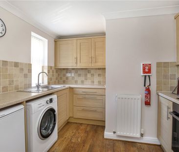 This one bedroom furnished enclosed end of terraced property offers... - Photo 6
