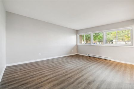 For Lease - 2350 Queensway Drive Unit# 1, Burlington, Ontario - Photo 5