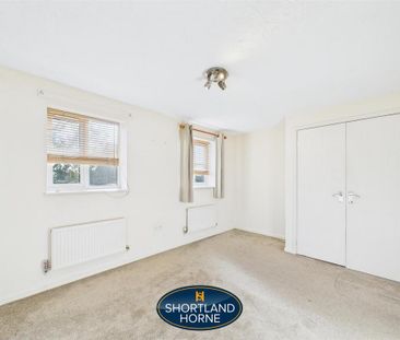 2 bedroom end of terrace house to rent - Photo 4