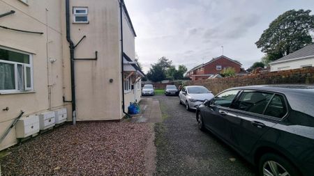 1 bedroom flat to rent - Photo 2