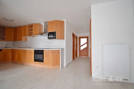 Pronájem bytu 4+kk, Lužnická 1048 - Photo 3