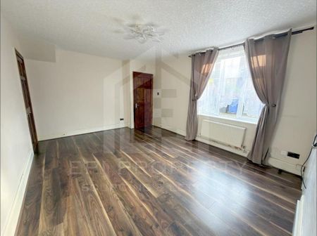 3 bedroom end of terrace house to rent - Photo 4