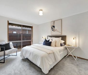 Charming, Cozy & Close to It All! - Photo 5