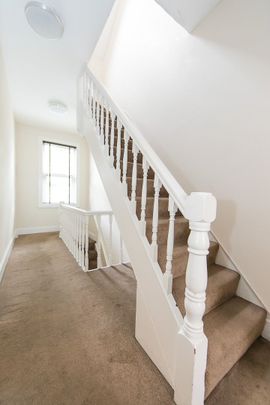 Station Parade, Headingley, Leeds - Photo 1