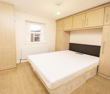 21C Fitzroy Avenue, Belfast, BT7 1HS - Photo 4