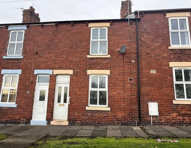 2 bedroom terraced house to rent - Photo 1