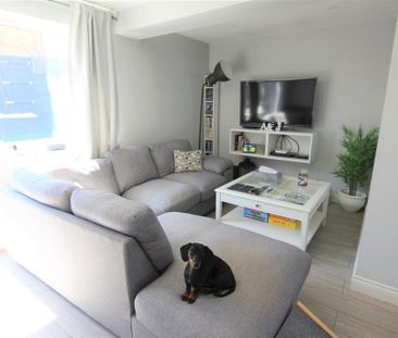 3 bedroom terraced house to rent - Photo 5