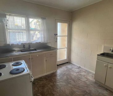 FIRST WEEK FREE RENT - Photo 3