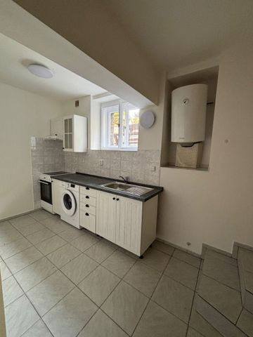 Pronájem bytu 1+1 • 38 m² bez realitkyÚstecká, Praha - Dolní Chabry - Фото 2