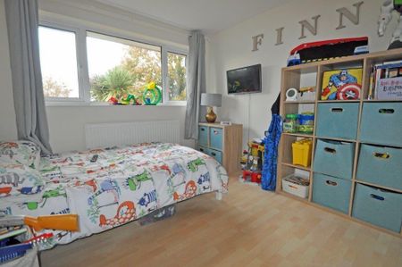 3 bedroom terraced house to rent - Photo 4