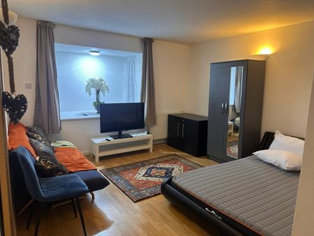 Room in a Shared Flat, Johnson Street, E1 - Photo 5