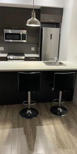 Logement à louer meublé, PROPRE, Studio à louer, Appartement à louer, Studio Loft moderne et spacieux, terrasse, Ste-Foy - Photo 3