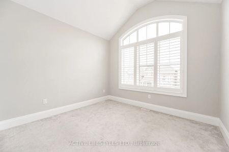 Property For Lease | W9250779 - Photo 4