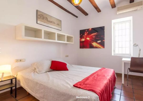 Carrer de les Danses, Valencia, Valencian Community 46001