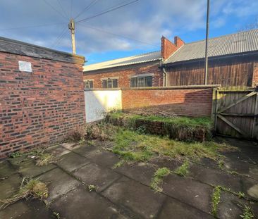 2 bedroom terraced house to rent - Photo 4