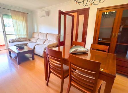 Piso en alquiler de larga temporada con terraza, garaje y trastero – Estepona - Photo 4