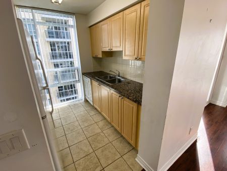 For Lease - 5 Michael Power Place Unit# 2203, Toronto, Ontario - Photo 3