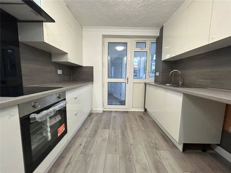 Stag Hill, Basingstoke, Hampshire, RG22 - Photo 5