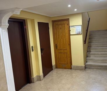 Alquiler de piso en Calle Zarramin, 4 - Photo 1