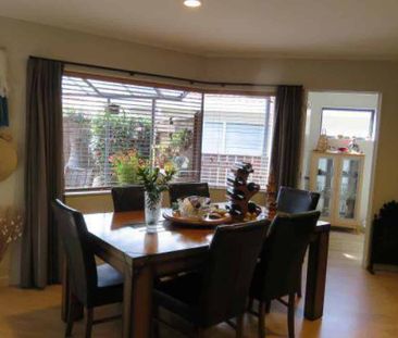 Stunning in Whalers Gate - Photo 3