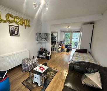 Leamington Crescent, Harrow, HA2 - Photo 1