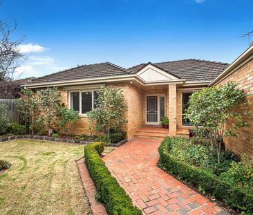 SPACIOUS FAMILY HOME IN A GREAT LOCATION! - Photo 4