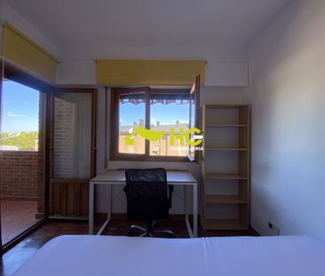 Piso de alquiler en Centro - Photo 2