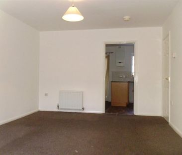 3 Bed End Terrace, Nepaul Road, M9 - Photo 1