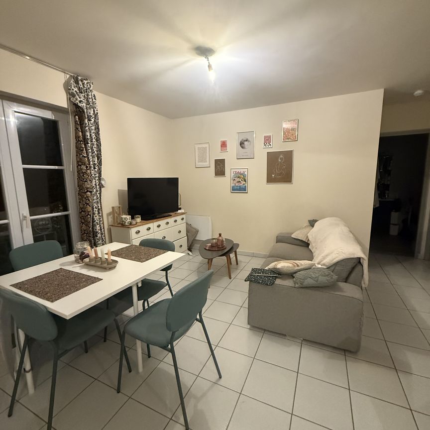 Location Appartement 2 pièces 39m² MONTAIGU VENDEE 85600 - Photo 1