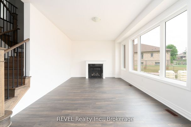 For Lease - 4568 Lyons Parkway, Niagara Falls, Ontario - Photo 1