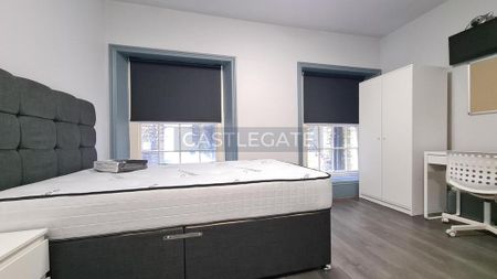 1 bedroom in a flat share to rent - Photo 5