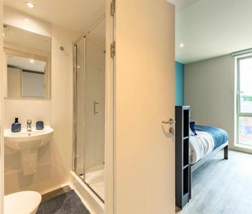 1 bedroom in a flat share to rent - Photo 4