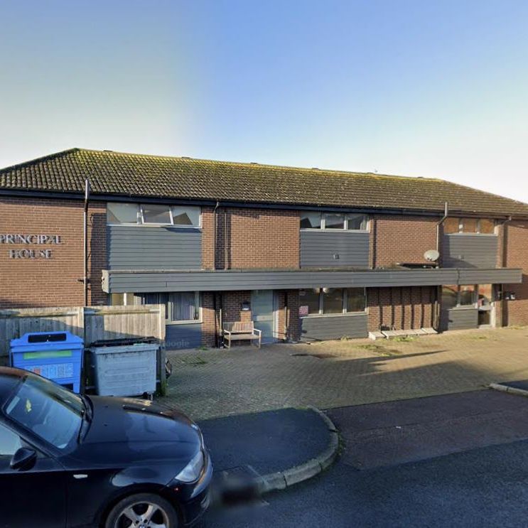 The Fairway, Harlow CM18, London - Photo 1