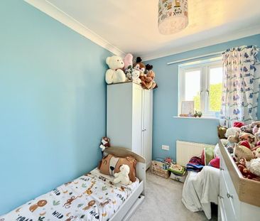 3 bedroom end of terrace house to rent - Photo 4