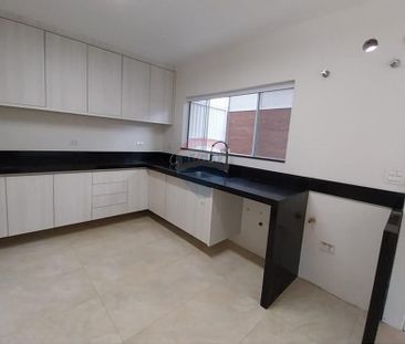 Linda casa no Esplanada do Sol: 4 suítes com piscina! - Foto 3