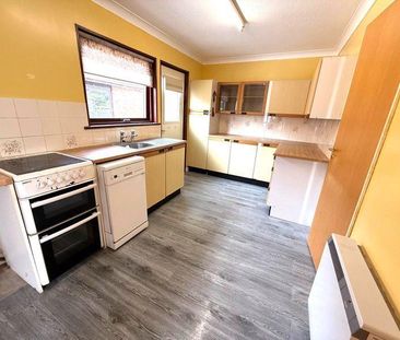 2 bedroom detached bungalow to rent - Photo 4