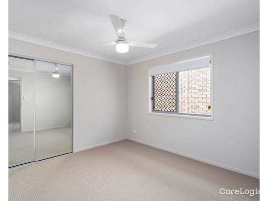Modern and Spacious! - Photo 1