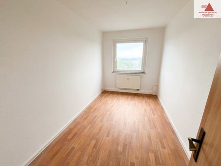 3-Raum-Wohnung mit toller Aussicht und Balkon im Barbara-Uthmann-Ring - Annaberg-Buchholz! - Photo 5