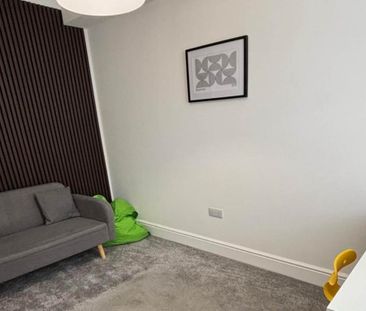 2 bedroom house to rent - Photo 1