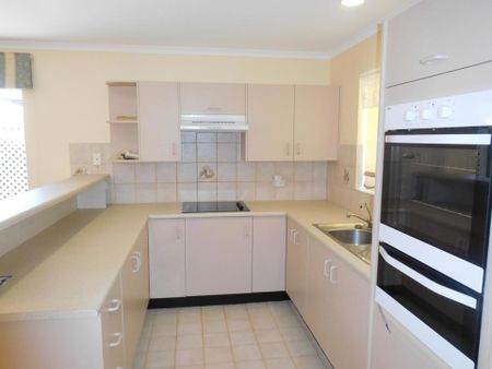 4/5 Greenleaf Court, Aberfoyle Park SA - Photo 3