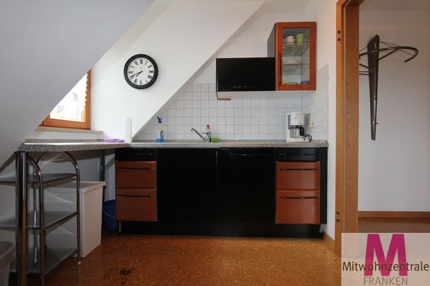 Miete inkl. Nebenkosten: 790 € pro Monat, plus Strom, plus Heizung - Photo 1