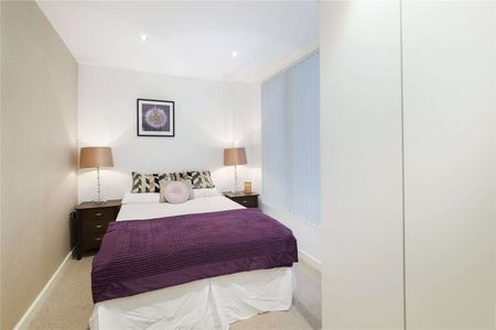 Beautiful, modern 3 bedroom apartment. With 2 bathrooms and an impressive open-plan kitchen/reception. - Photo 4