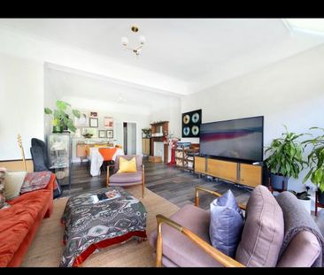 6 Bed Semi-Detached House, Palewell Park, SW14 - Photo 2